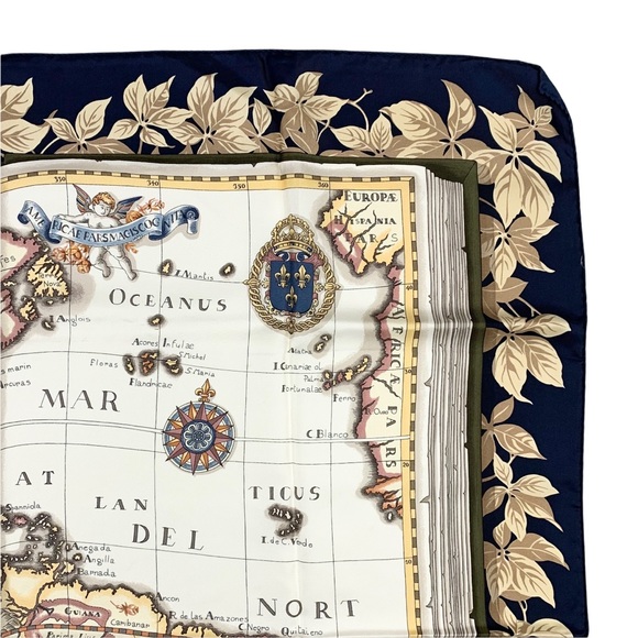 DIOR Rare Americas Map Scarf - Picture 4 of 10